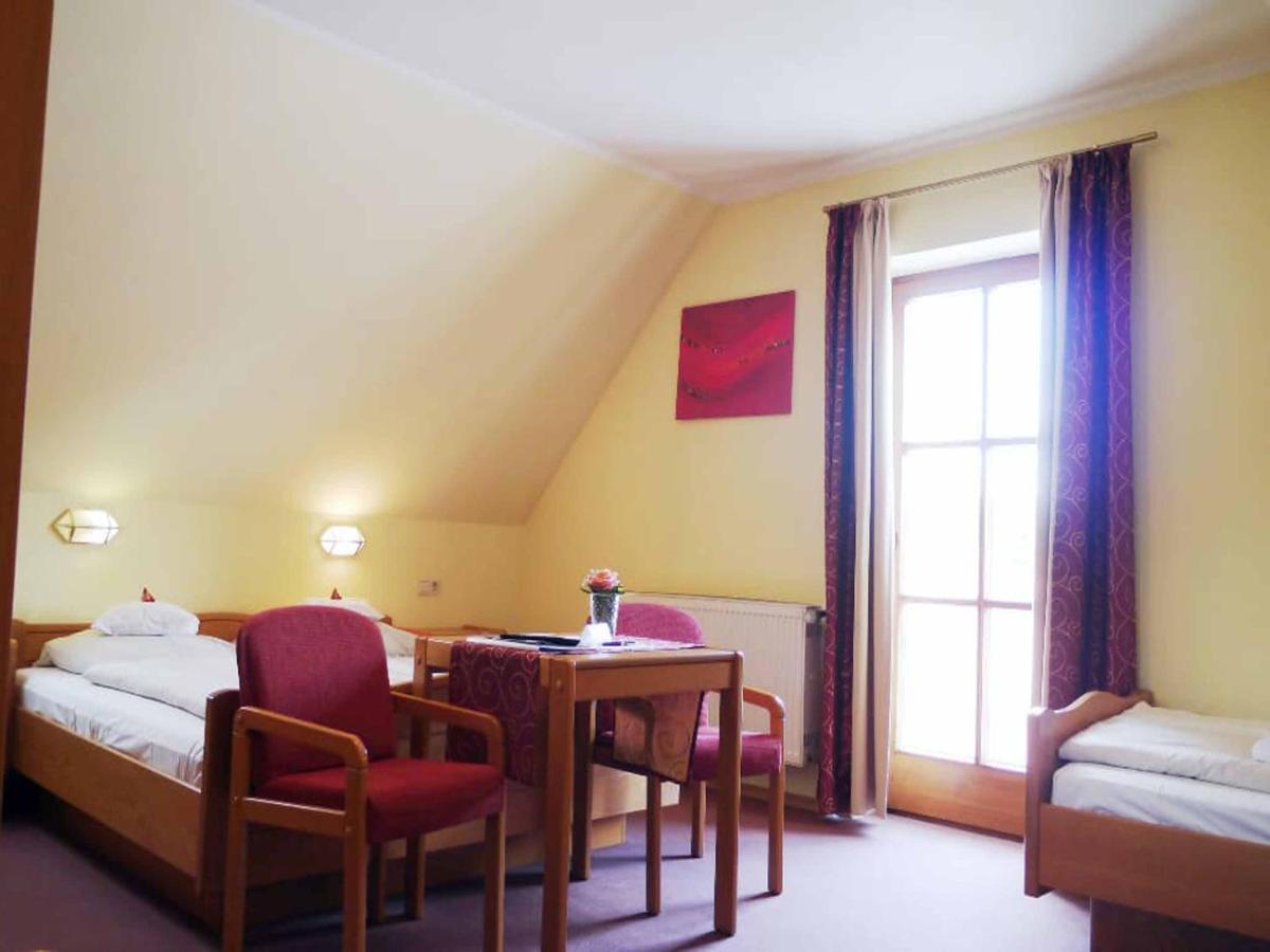 Da'Sporrer Hotel & Wirtshaus ノインブルク・フォルム・ヴァルト エクステリア 写真