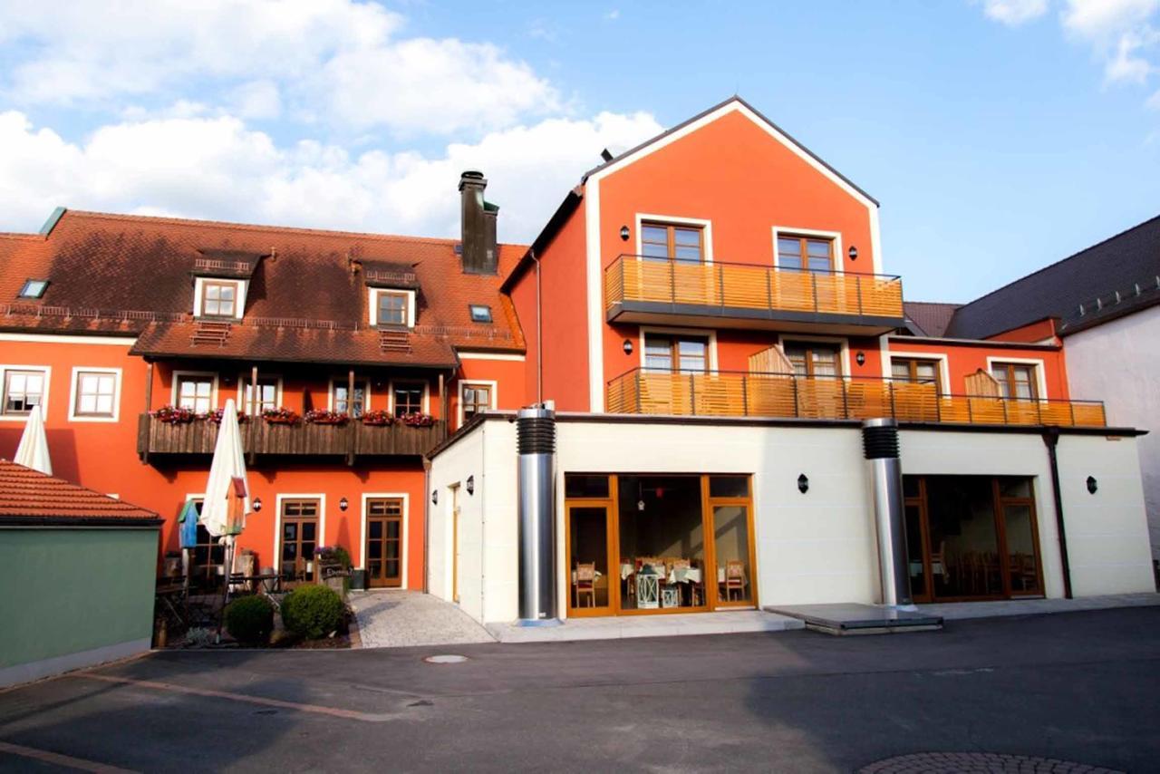 Da'Sporrer Hotel & Wirtshaus ノインブルク・フォルム・ヴァルト エクステリア 写真